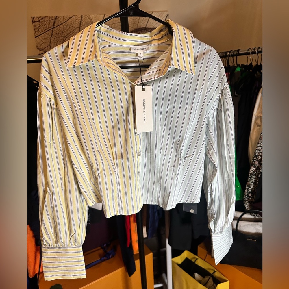 Dance & Marvel Yellow and Blue Boxy Crop Top sz Small